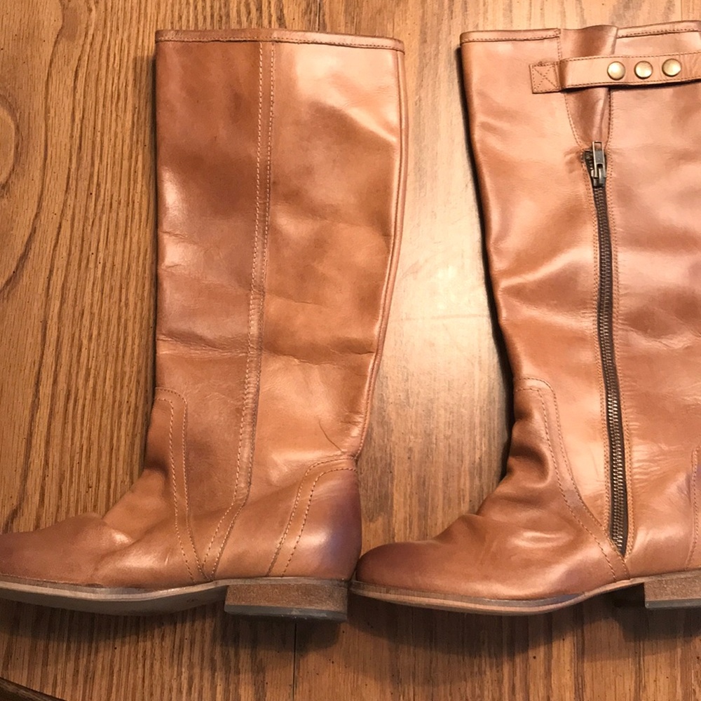 Brown women’s boots